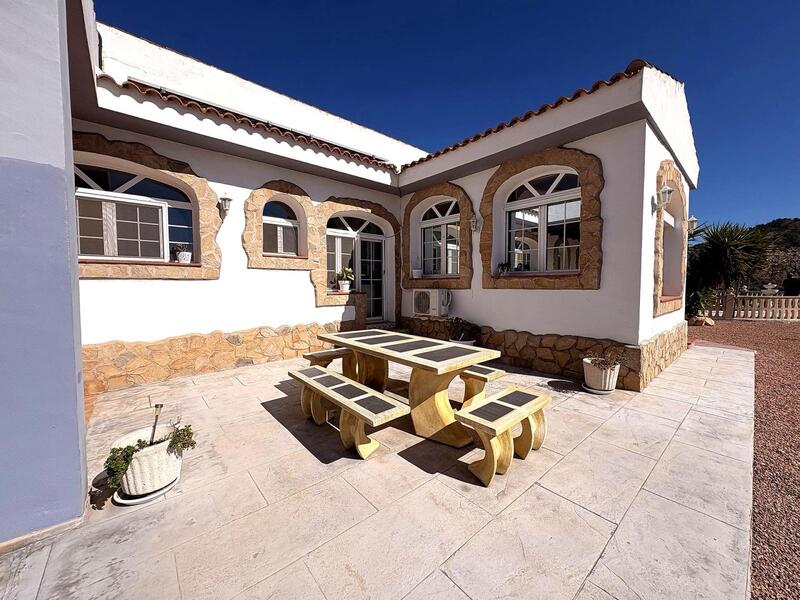 4 Cuarto Villa en venta