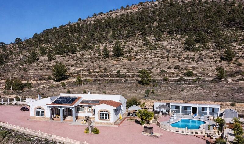 4 Cuarto Villa en venta