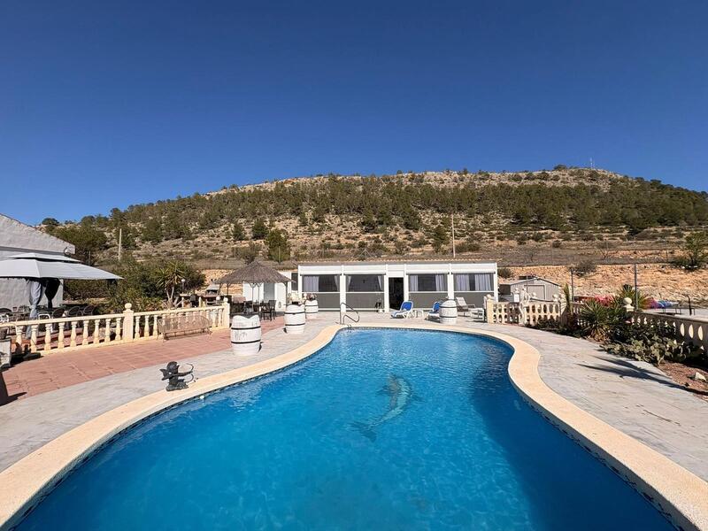 4 Cuarto Villa en venta