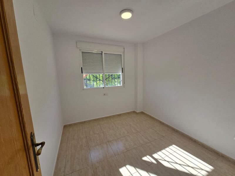 4 спальная комната городская тюрьма продается