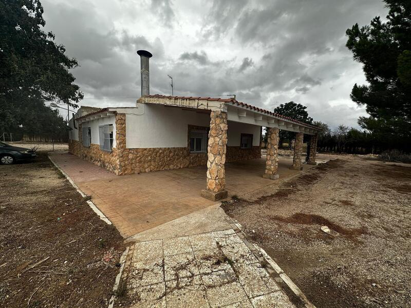 Villa for sale in Yecla, Murcia