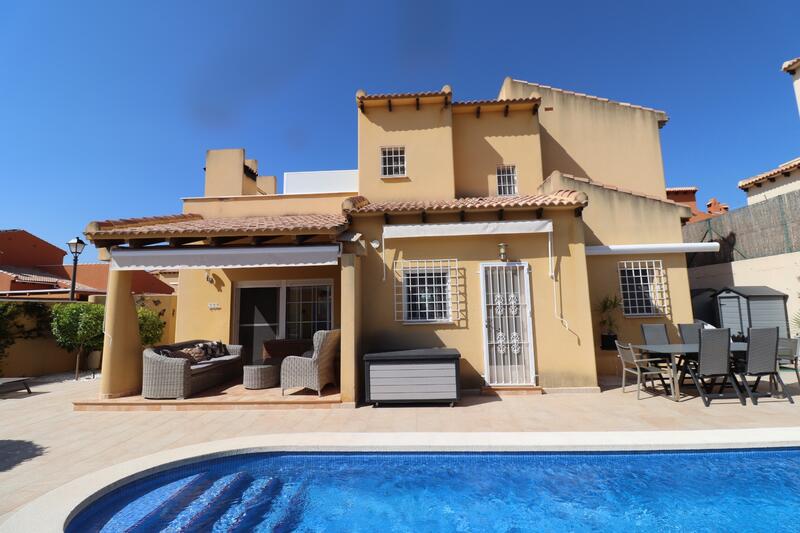 Villa for sale in Fortuna, Murcia