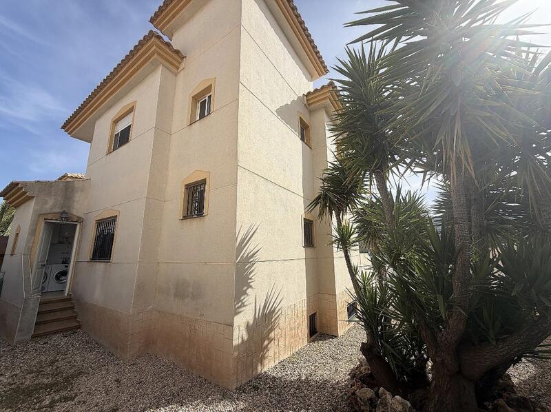 4 slaapkamer Villa Te koop