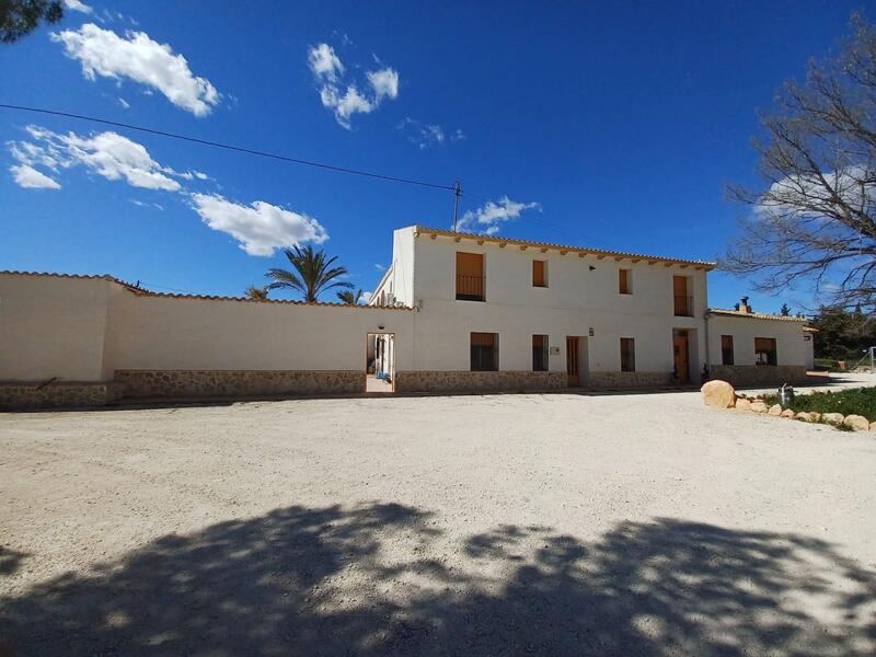 6 slaapkamer Landhuis Te koop