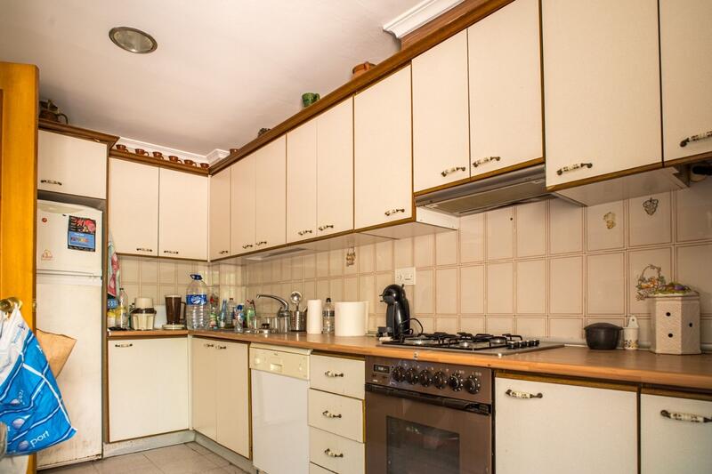 5 bedroom Townhouse for sale