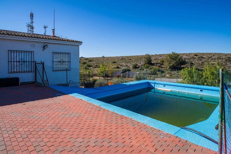 4 bedroom Country House for sale