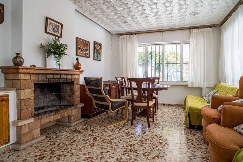 4 bedroom Country House for sale