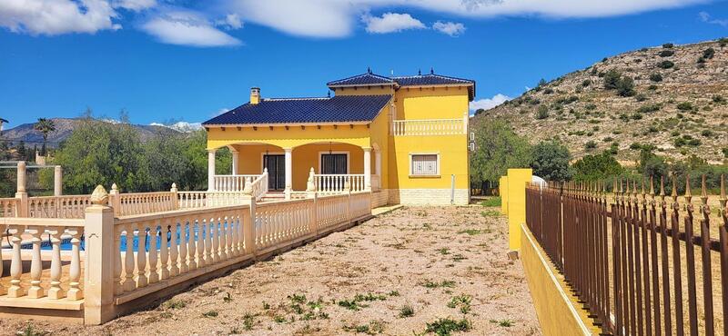 4 Cuarto Villa en venta