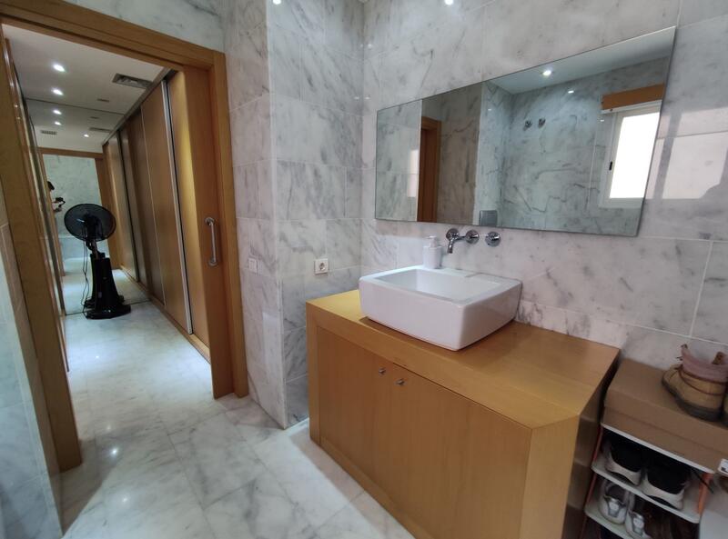 3 bedroom Apartment for sale