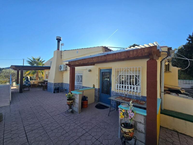 Villa for sale in Sax, Alicante