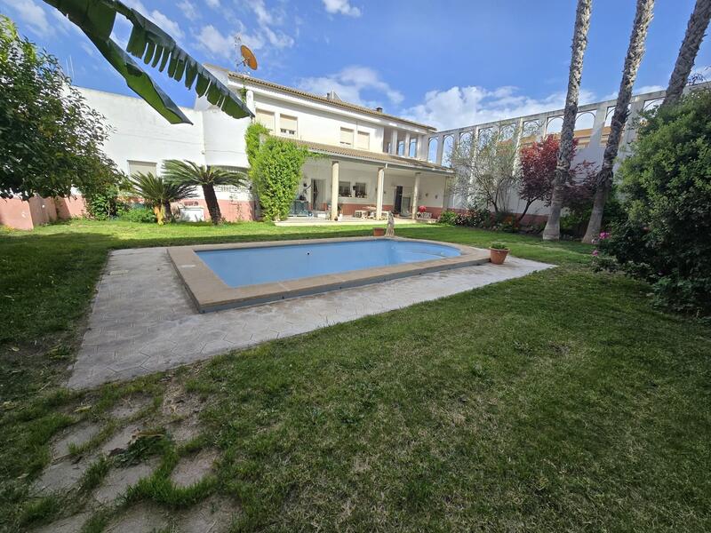 6 chambre Villa à vendre