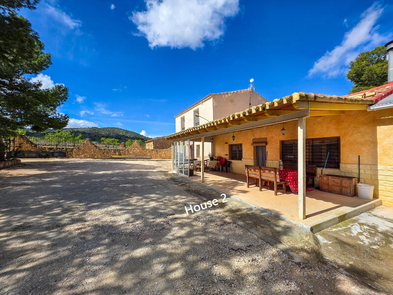 5 bedroom Country House for sale 5 bedroom Country House for sale