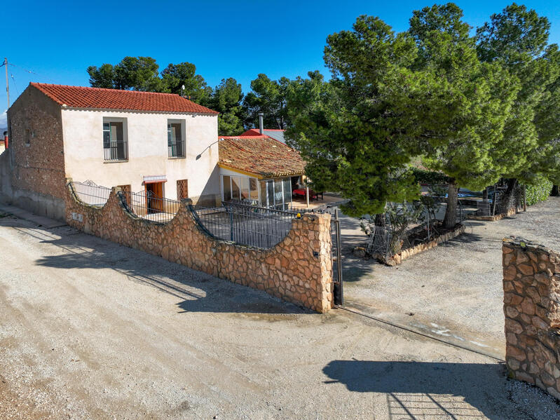 5 bedroom Country House for sale 5 bedroom Country House for sale