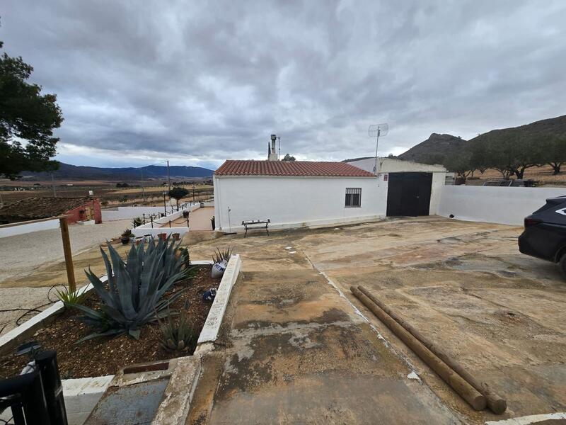 4 bedroom Country House for sale