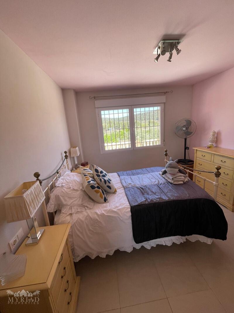 6 bedroom Villa for sale