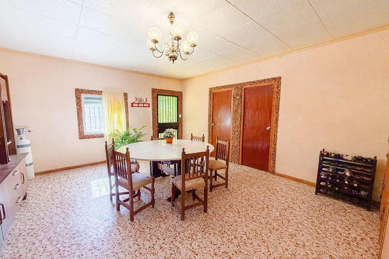 6 Schlafzimmer Landhaus zu verkaufen