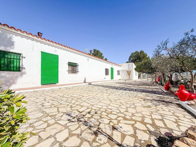 6 Schlafzimmer Landhaus zu verkaufen