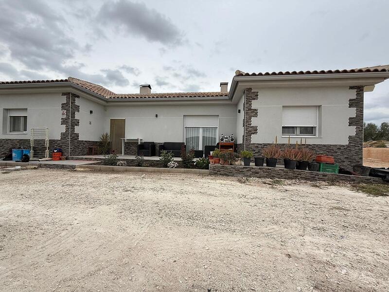 Villa Te koop in Lel, Alicante