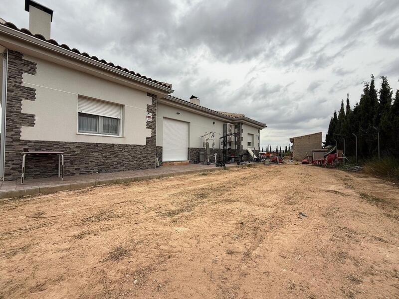 4 bedroom Villa for sale