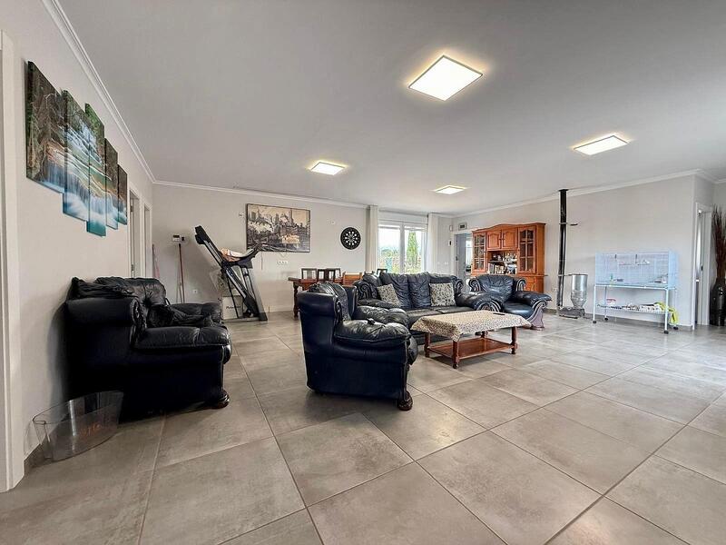4 bedroom Villa for sale