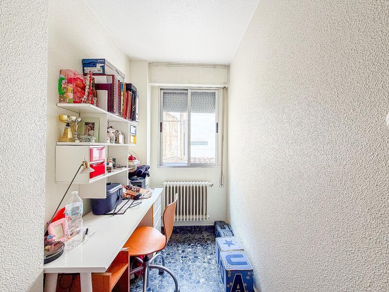 4 bedroom Townhouse for sale