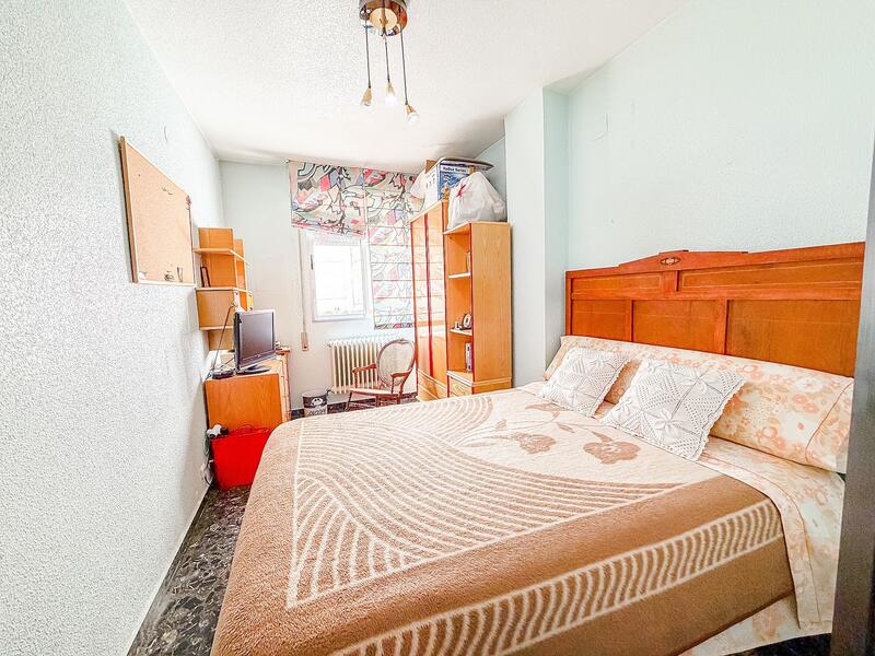 4 bedroom Townhouse for sale