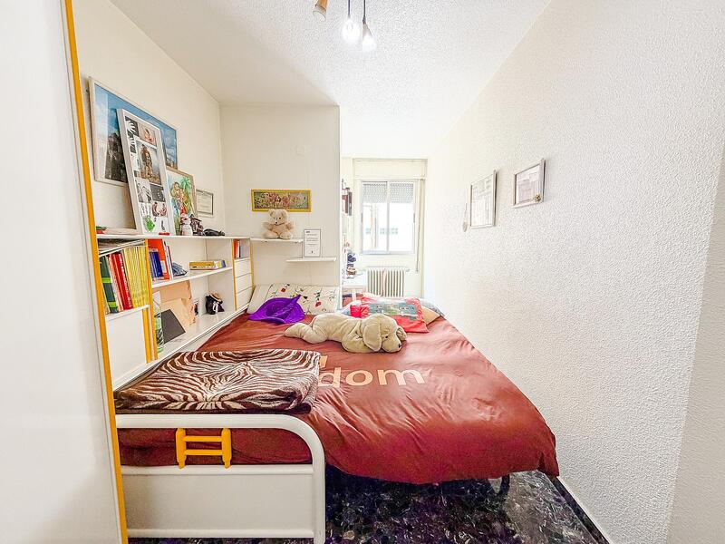 4 bedroom Townhouse for sale