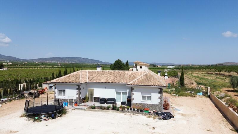 4 bedroom Villa for sale