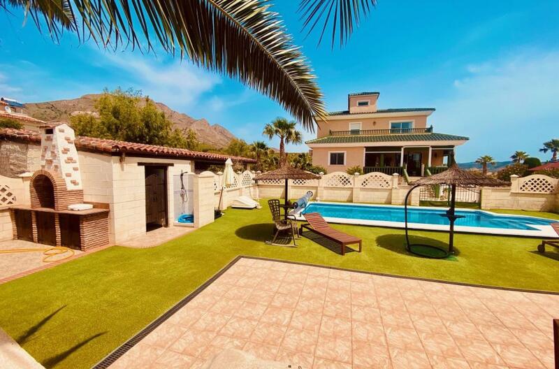 4 bedroom Villa for sale