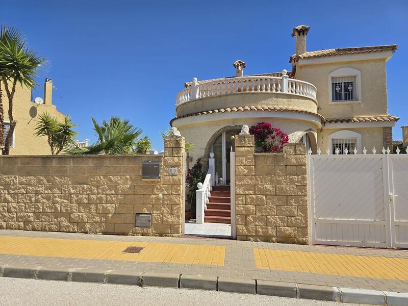 5 спальная комната вилла продается 5 спальная комната вилла продается