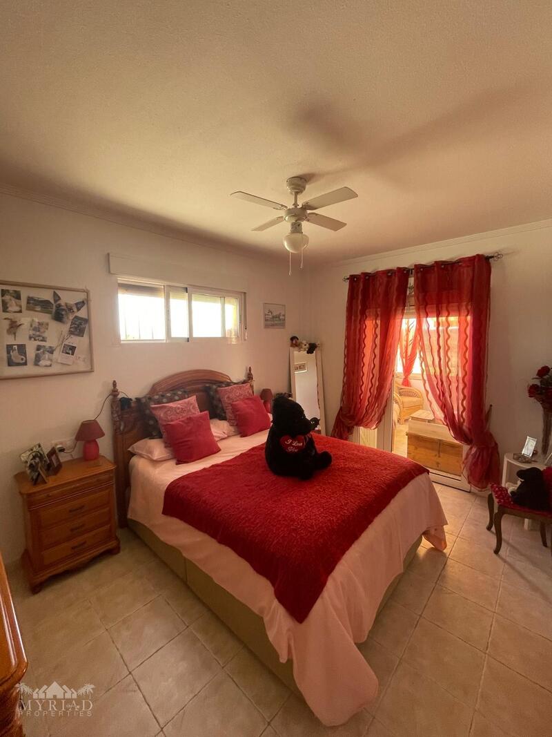4 Cuarto Villa en venta
