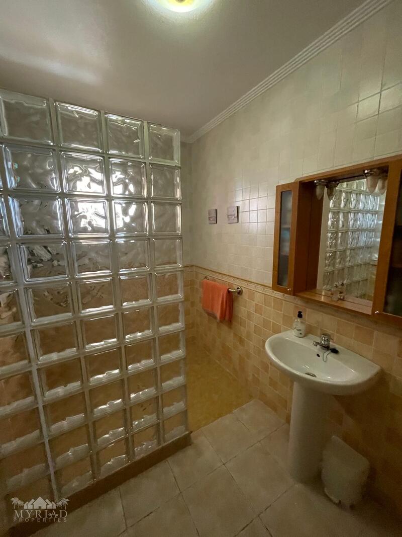 4 Cuarto Villa en venta
