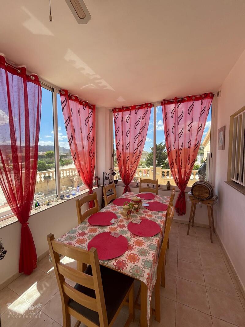 4 Cuarto Villa en venta