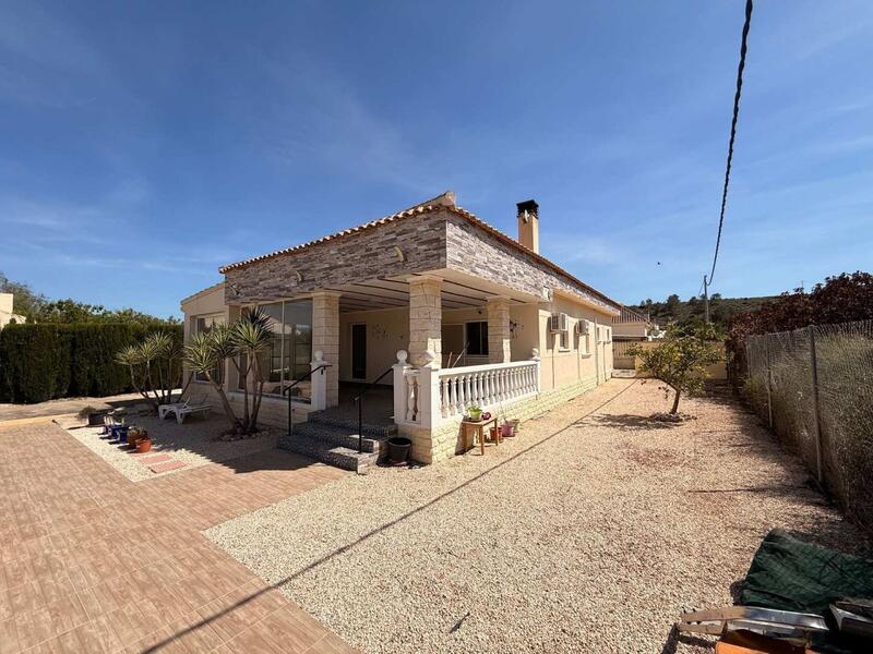 3 Cuarto Villa en venta
