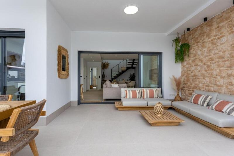 3 Schlafzimmer Villa zu verkaufen 3 Schlafzimmer Villa zu verkaufen
