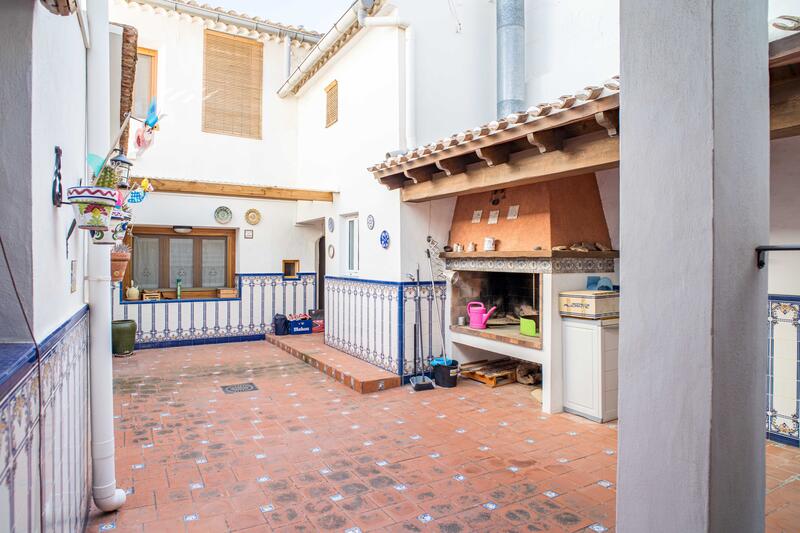 5 bedroom Townhouse for sale 5 bedroom Townhouse for sale