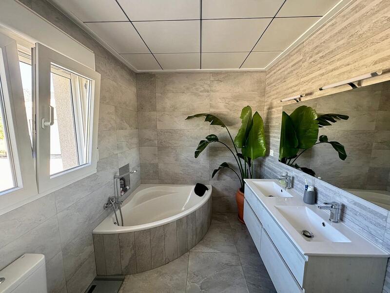 5 bedroom Villa for sale 5 bedroom Villa for sale