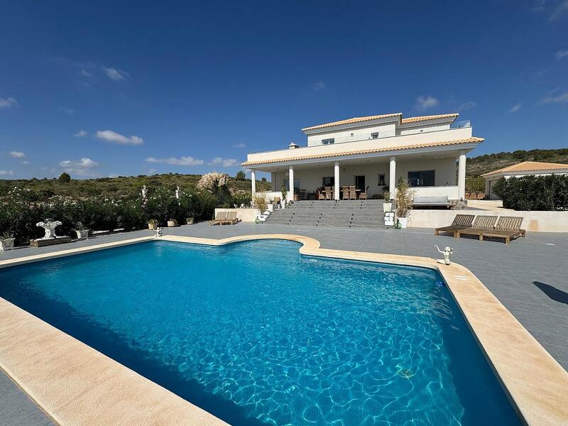 5 bedroom Villa for sale 5 bedroom Villa for sale