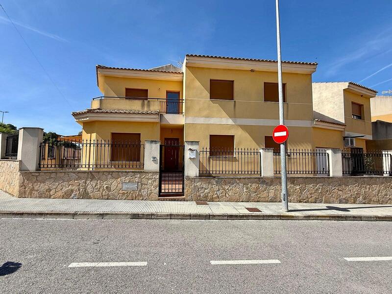 Stadthaus zu verkaufen in Pinoso, Alicante