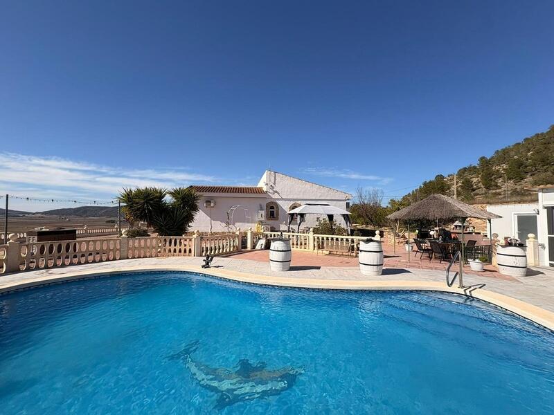 4 Cuarto Villa en venta