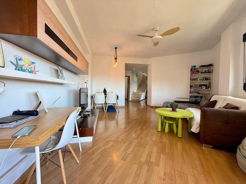 4 bedroom Apartment for sale in Yecla, Murcia