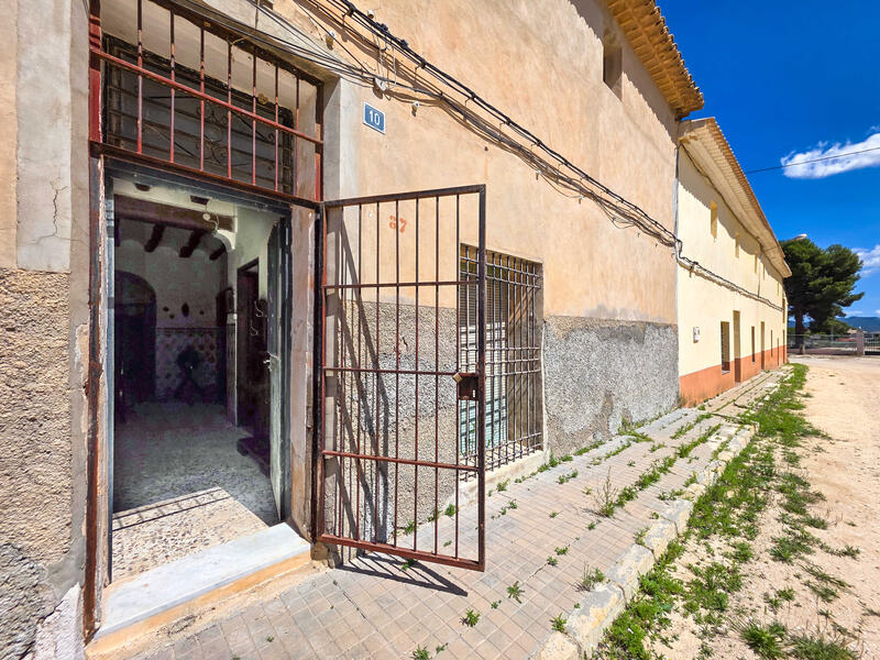 Country House for sale in Pinoso, Alicante Country House for sale in Pinoso, Alicante