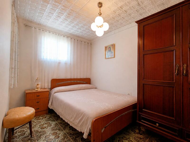 4 slaapkamer Gezinswoning Te koop 4 slaapkamer Gezinswoning Te koop