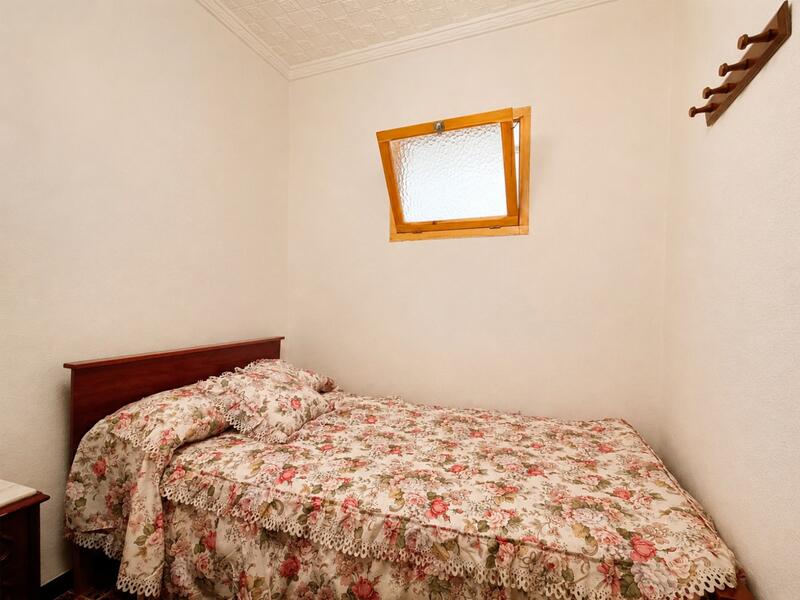 4 slaapkamer Gezinswoning Te koop 4 slaapkamer Gezinswoning Te koop