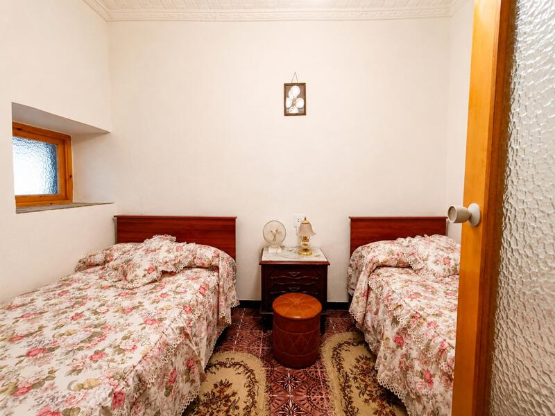 4 slaapkamer Gezinswoning Te koop 4 slaapkamer Gezinswoning Te koop