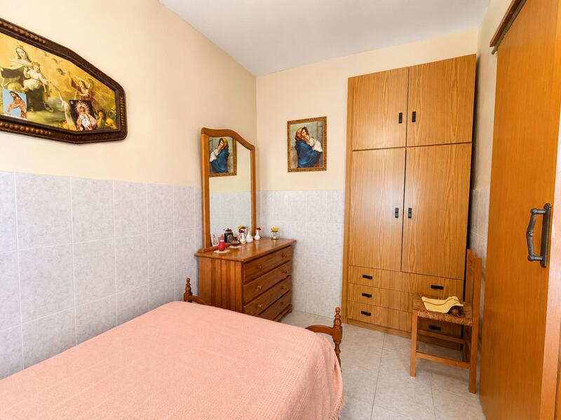 4 slaapkamer Gezinswoning Te koop 4 slaapkamer Gezinswoning Te koop