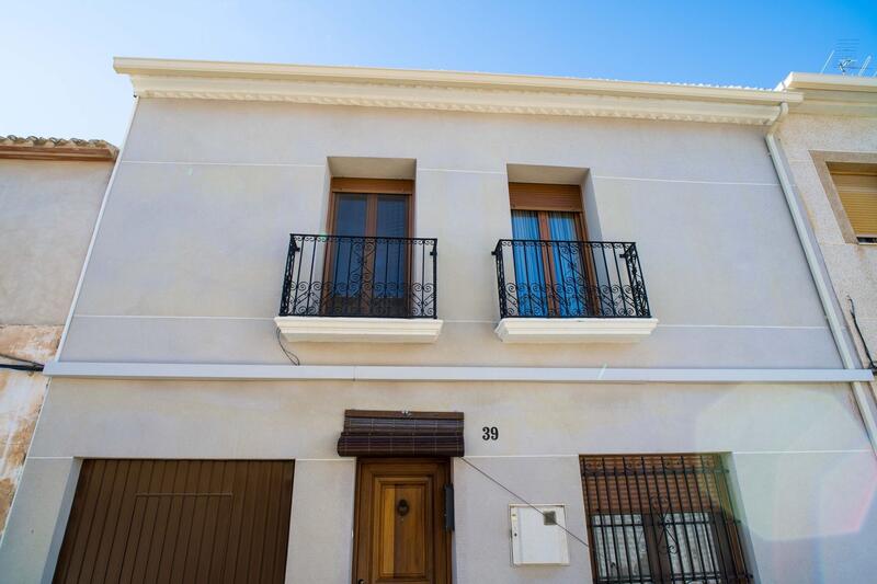 Auberge à vendre dans Pinoso, Alicante