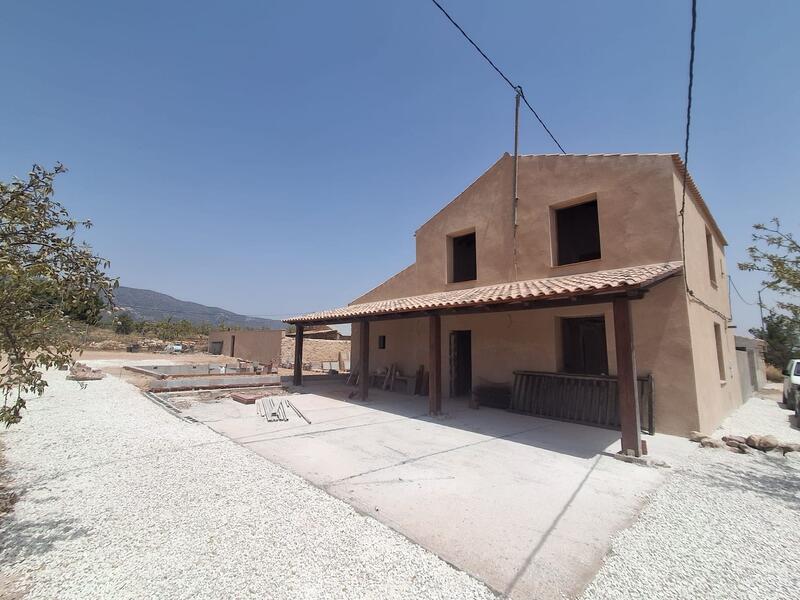 Country House for sale in Pinoso, Alicante Country House for sale in Pinoso, Alicante