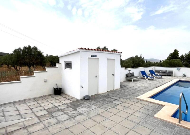 3 bedroom Country House for sale