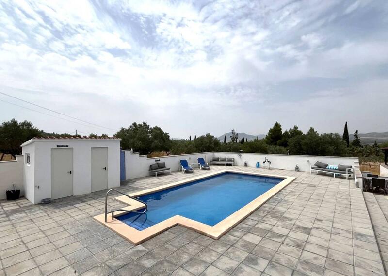 3 bedroom Country House for sale
